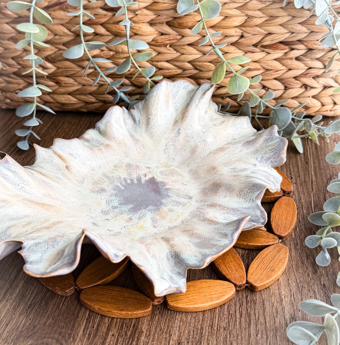 Ivory Tide Ruffle Dish