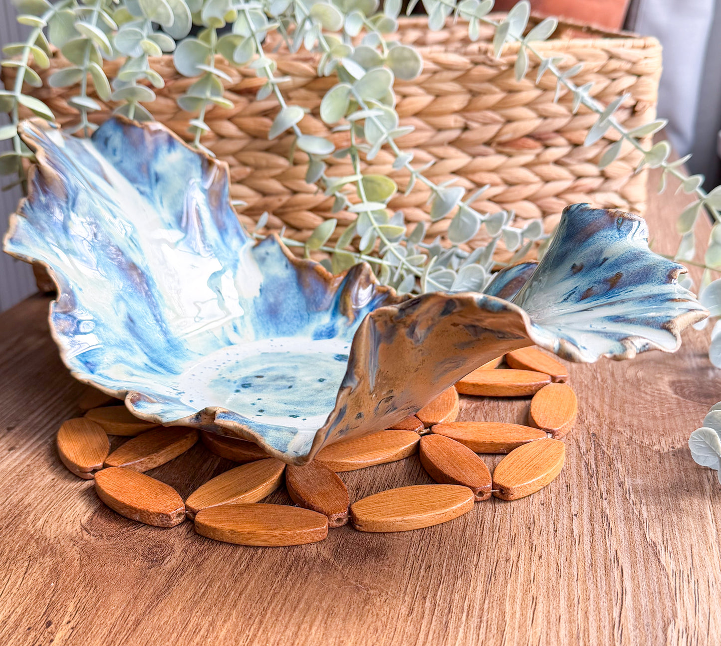 Ocean Crest Ruffled Dish